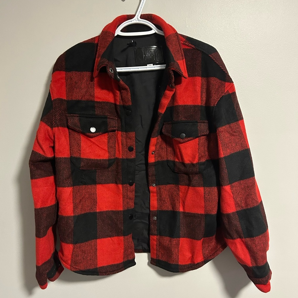 Only 38 medium Plaid gingham Red and Black fleece button up Shacket jacket